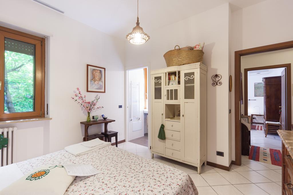 Al Quadrifoglio Bed & Breakfast เวโรนา ห้อง รูปภาพ