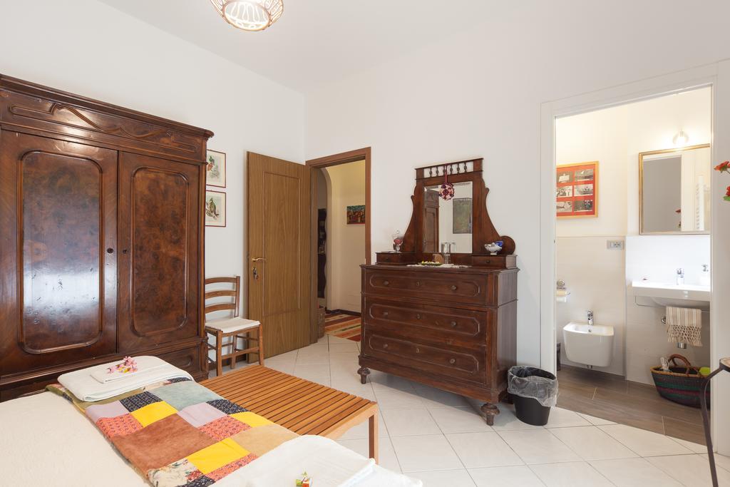 Al Quadrifoglio Bed & Breakfast เวโรนา ห้อง รูปภาพ